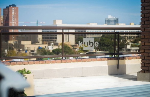 Cordoba Apartment | Comfortable Kube Apartments Express: Pet Friendly & Pool Access