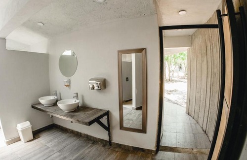Tlaquiltenango Hotel | Discover Kubhotel by El Rollo: Wheelchair Accessible Retreat