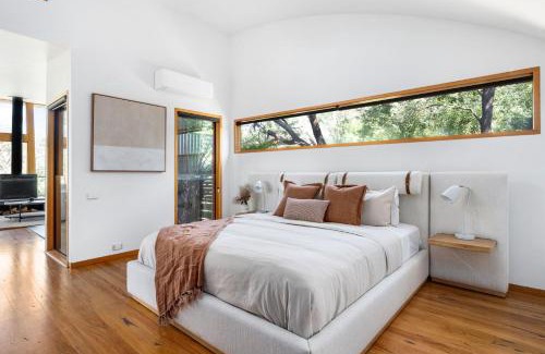 Hepburn House | Experience the Elegance of Kuca Hepburn - 4-Star Delight