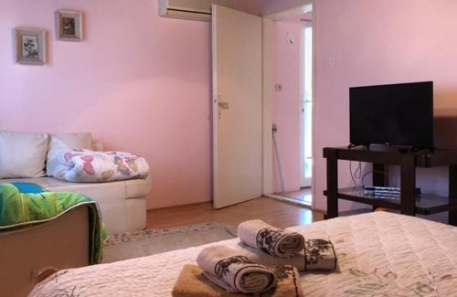 Despotovac Apartment | Discover Kuca za odmor Davidovic: Pet-Friendly Retreat