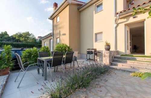 Sarsoni House | Discover Kuca za odmor Diraki R: Family & Pet-Friendly Retreat