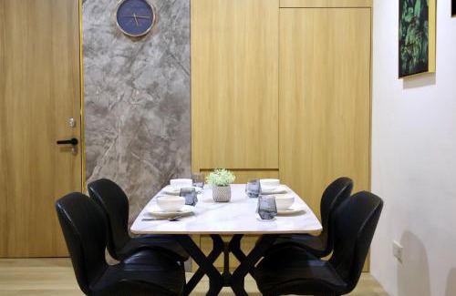 Kuching Apartment | Modern Smart Home Resort Condo in Kuching City Centre