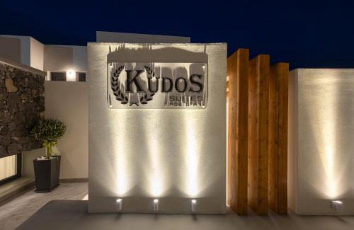 Fira Apartment | Unforgettable Kudos Suites Firostefani with Ocean Views