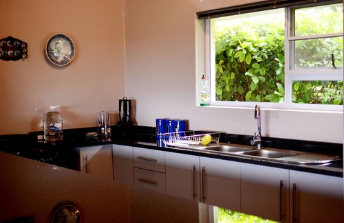 Addo Bed & Breakfast | Discover Kududu Guest House: Family-Friendly with Pool & Breakfast