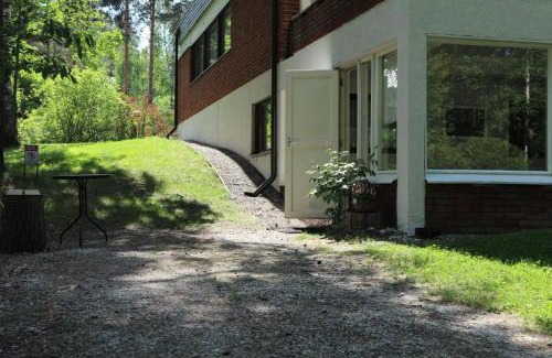 Taipalsaari Apartment | Oceanfront Kuivaketveleen Piha: 4-Star Retreat with Views