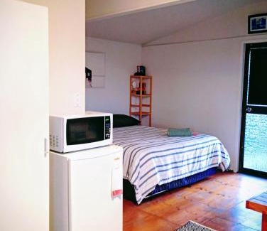 Waiotahi House | Relaxing Kukumoa Cabin with Ocean View & Family-Friendly Atmosphere