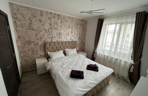 Bailesti Apartment | Cozy Kul House: Guest Rated 9/10 with Kitchen Access