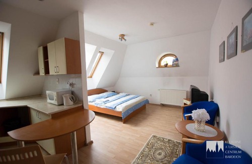 Bardejov House | Highly Rated Kulturne Centrum Bardejov with Hot Tub & Breakfast