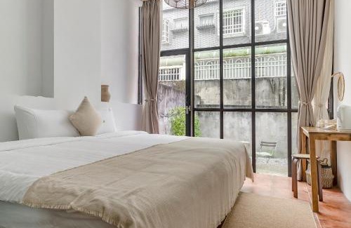 Ji'an House | Cozy H& Kuma B&B: Pet & Child Friendly Retreat
