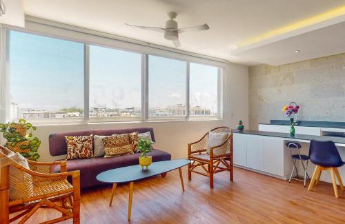 Zazil-ha Apartment | Discover Kumaru 502: Family-Friendly with Pool Access