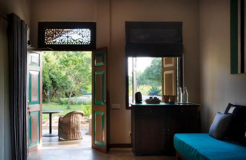 Dambulla Hotel | Experience Kumbukgaha Villa: Pool, Hot Tub & More!