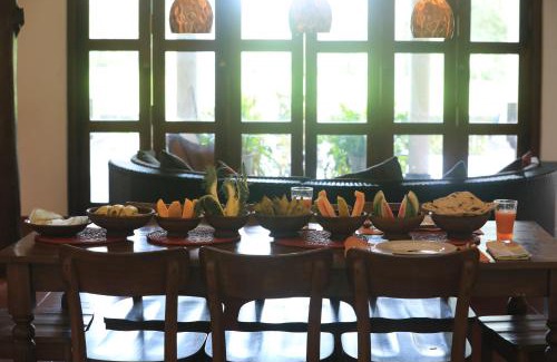 Kimbissa House | Pet-Friendly Retreat at Peacock House Sigiriya