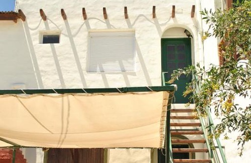 Las Grutas Apartment | Budget-Friendly Kume Ruca with Breakfast & Family Amenities