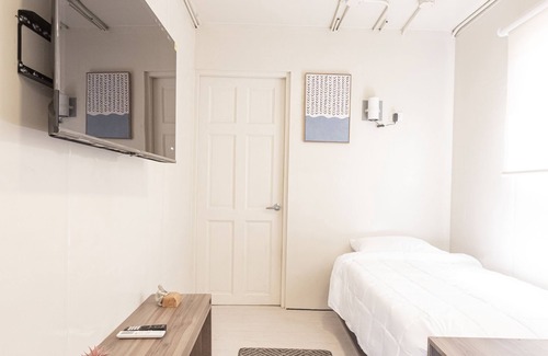Puntarenas Cabin | Discover Kuna Water: Unique Container Lofts with Ocean Views
