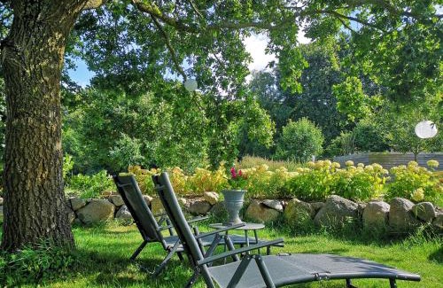 Basthorst House | Top-Rated Kunst Pension Frahm with Oceanfront Views