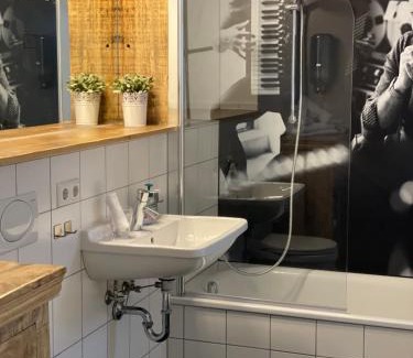 Trossingen Hotel | Discover KunstWerk B: Pet-Friendly with Top Amenities