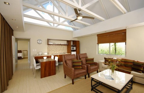 Tsumeb Hotel | Relax at Kupferquelle Resort with Spa & Pool Amenities