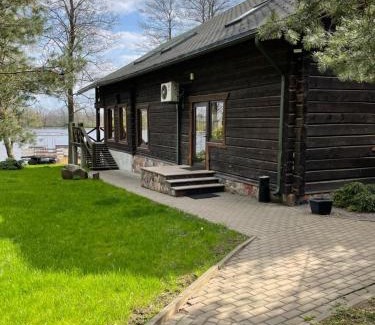 Kurenai House | Beachfront Retreat at Kurėnų Užeigos Svečių Namai