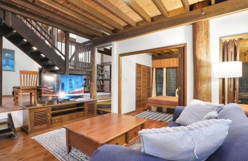 Kuranda House | Family-Friendly Kuranda Rainforest Chalet Retreat Awaits