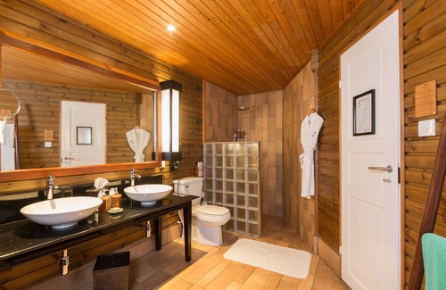 Kuredu Island Resort | Experience Kuredu Island Resort: 4-Star Retreat with Ocean Views