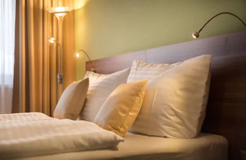 Neualbenreuth Hotel | Relax at Kurhotel Pyramide Sibyllenbad: Spa & Dining