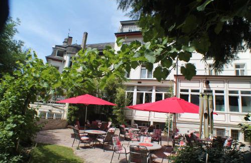 Bad Bertrich Hotel | Pet-Friendly Kurhotel Quellenhof with Restaurant & Family Perks