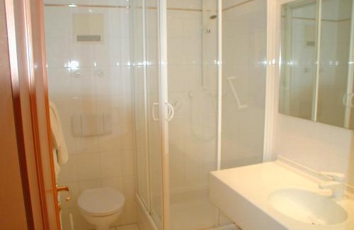 Wurding Hotel | Relax at Kurhotel Würdinger Hof: Pet-Friendly Retreat