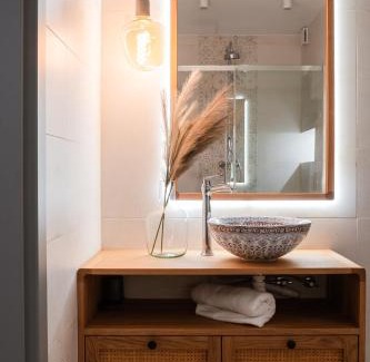 Nowy Targ House | Relax at Kurka Chata: Oceanfront Getaway with Hot Tub