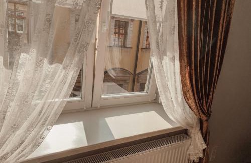 Lviv City Center Apartment | Top-Rated Kurnakh Apartment: Ideal for Families and Guests