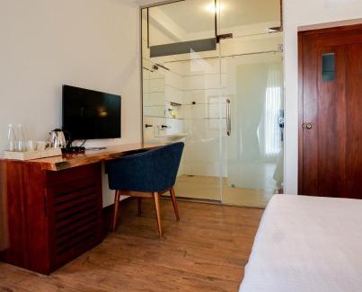 Wadduwa Bed & Breakfast | Relaxing Oceanfront Getaway at Kurokawa Kalutara