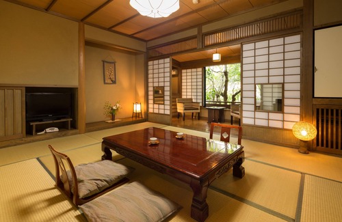 Kurokawa Onsen House | Relaxing Kurokawa Onsen Ryokan Wakaba with Spa & Hot Tub