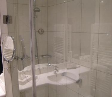 Bad Salzuflen Hotel | Pet-Friendly Kurpark-Hotel with Top Amenities & 4-Star Comfort