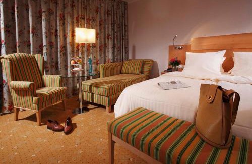 Bad Salzuflen Hotel | Pet-Friendly Kurpark-Hotel with Top Amenities & 4-Star Comfort