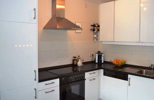 Ortsmitte Apartment | Top Reviews & Amenities: Lake View with Two Balconies