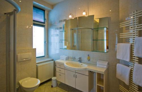 Warnemuende Hotel | Elegant Kurpark Hotel with Ocean View & Pet-Friendly Stay