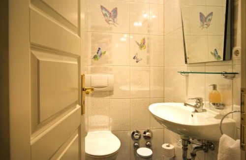 Warnemuende Hotel | Elegant Kurpark Hotel with Ocean View & Pet-Friendly Stay