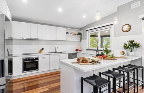Kurrajong House | Family-Friendly Retreat at Kurrajong Holiday House