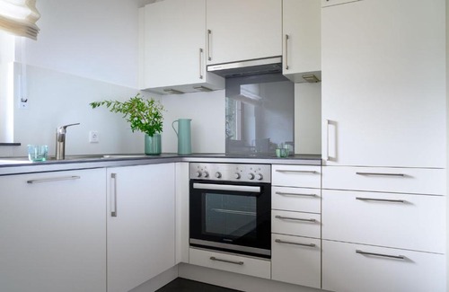 Ueberlingen Apartment | Pet-Friendly Escape at Kurviertel Wohnung III - 9.3/10 Rating