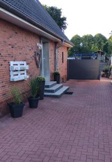 Westerronfeld House | Idyllic Kurze Auszeit in Westerrönfeld with Family Amenities
