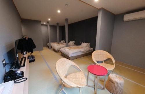 Kusatsu Onsen Hotel | Relax at Kusatsu Onsen Hotel1913 - 4-Star Comfort Awaits