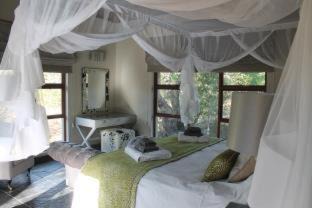 Thorny Bush Game Reserve Cabin | Elegant Kusudalweni Safari Lodge & Spa: 5-Star Retreat