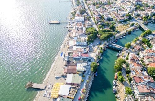 Akcay Hotel | Coastal Retreat at Kutlugun Sahil Otel with Private Beach