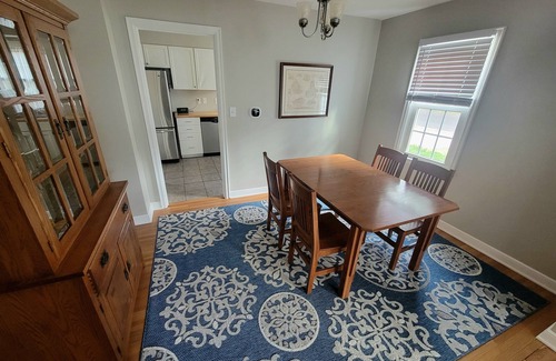 Kutzky Park House | Family-Friendly Kutzky Cottage: Pet Welcoming, Steps to Mayo