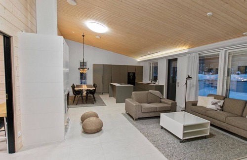 Akaslompolo House | Kuurapirtti by Interhome