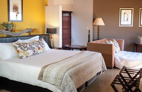 Blue Crane Route Cabin | Discover Kuzuko Lodge: Rated 9.2 with a Relaxing Spa