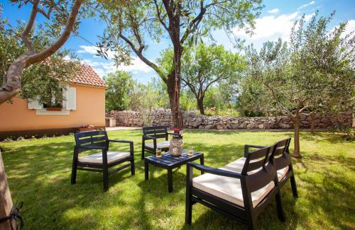 Zadvarje Apartment | Discover Kvasina Apartments: Oceanfront Retreat Rated 9.9