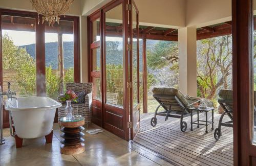 Makana House | Discover Kwandwe Melton Manor: Family-Friendly Retreat