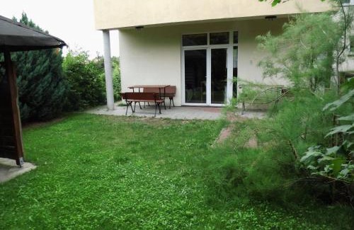 Goldap House | Family-Friendly Kwatera do wynajęcia with Kitchen Access