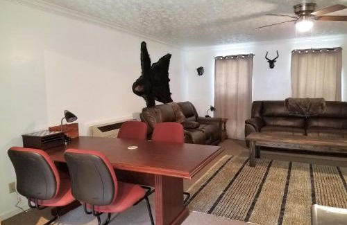Benton House | Family-Friendly KY Lake Area Cabin with High Guest Ratings