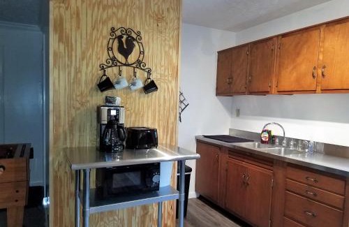 Benton House | Family-Friendly KY Lake Area Cabin with High Guest Ratings
